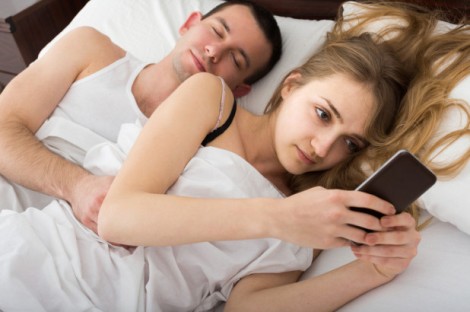 Cara Sadap Handphone Pacar